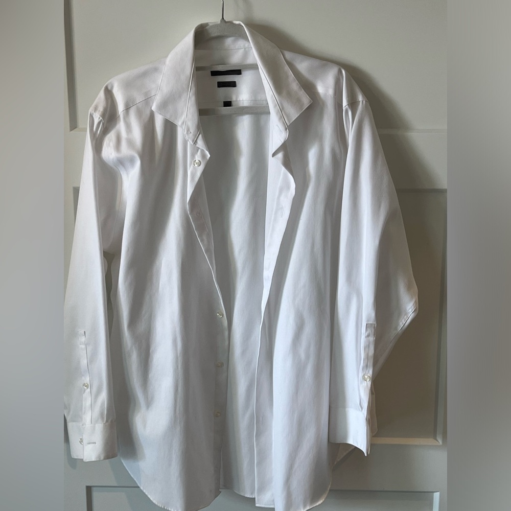 Calvin Klein white button down long sleeve NWOT shirt. Mens.